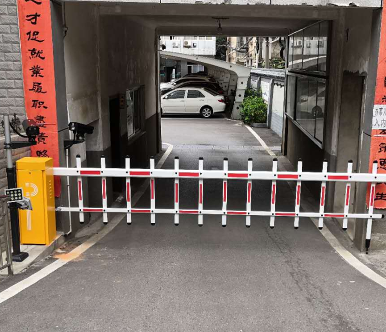 武漢市蔡甸區(qū)人力資源和社會保障局車牌識別系統(tǒng)改造升級完成。