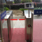 武漢鐵路局武昌單身公寓通道閘系統(tǒng)完成。